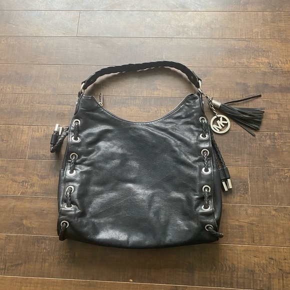 Michael Kors Slouchly Shoulder Hobo black leather bag - Picture 2 of 11